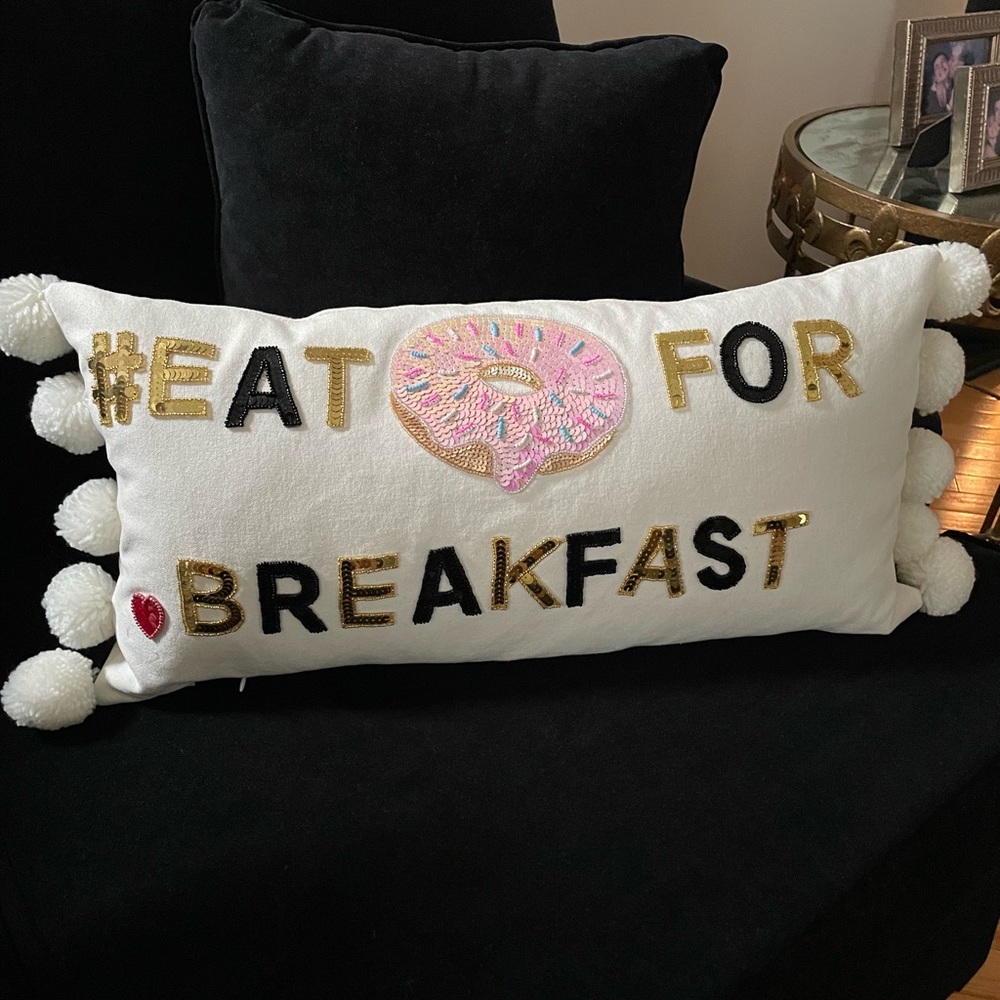 Decorative pillow